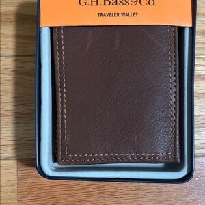 G.H. Bass & Co. Tan Traveler Wallet